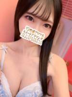 カルーア七菜(23)