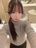 花城ひより(22)