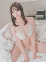 W坂口まりの(19)