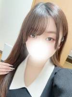 すず(27)
